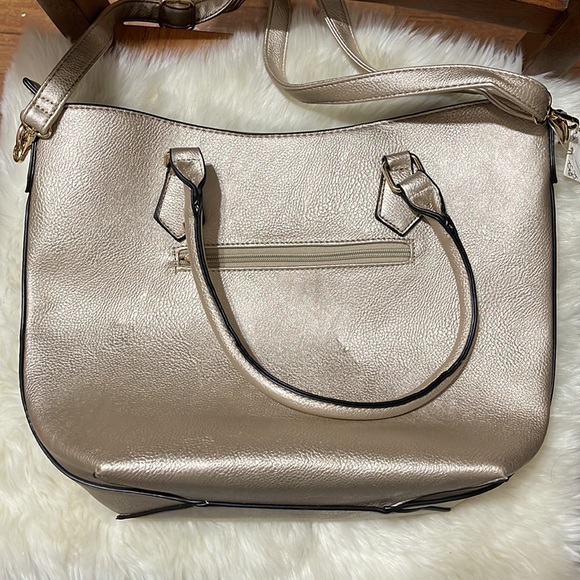 Gold Purse - Picture 3 of 5